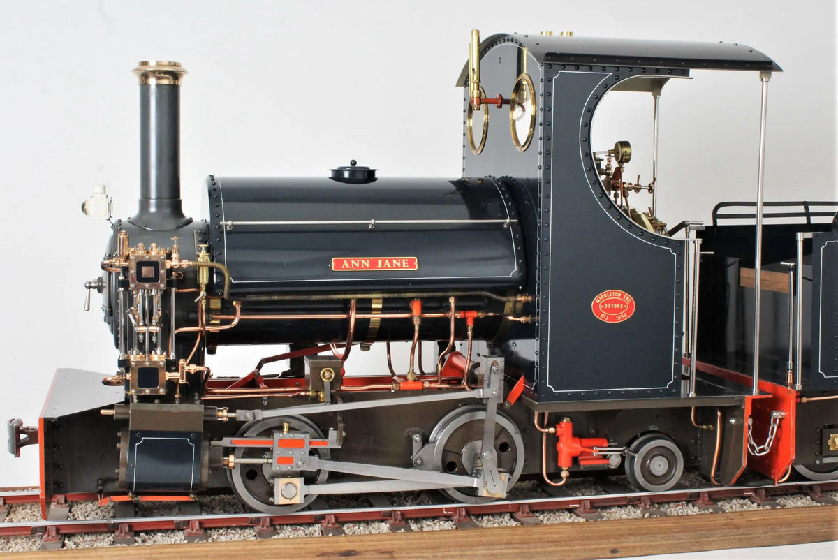 5 inch gauge "Sweet Pea" 0-4-2ST with tender