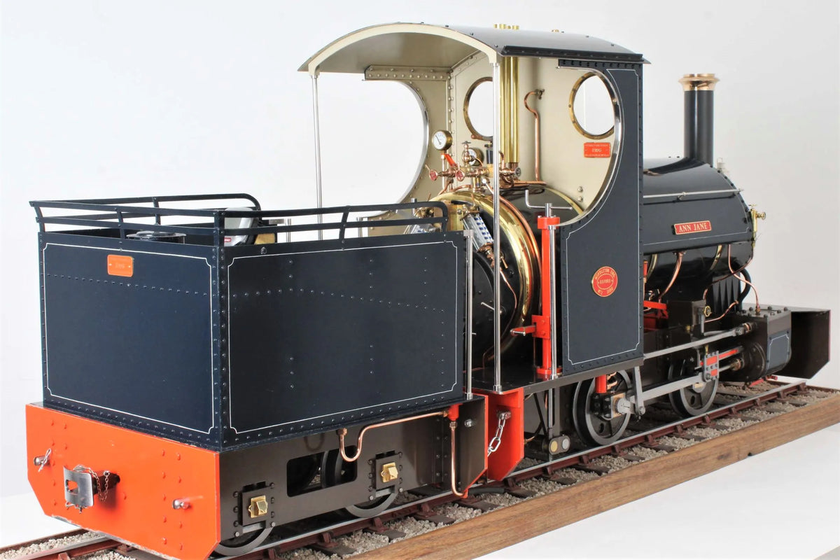 5 inch gauge "Sweet Pea" 0-4-2ST with tender
