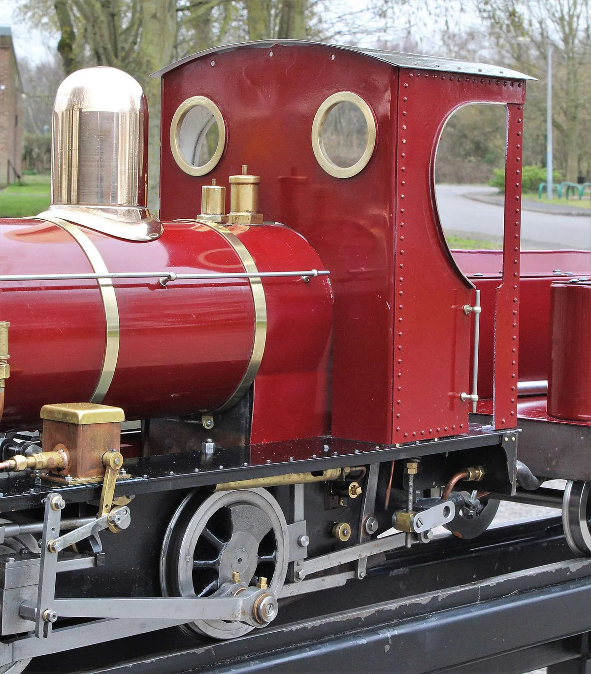5 inch gauge Polly II 0-4-0 with tender