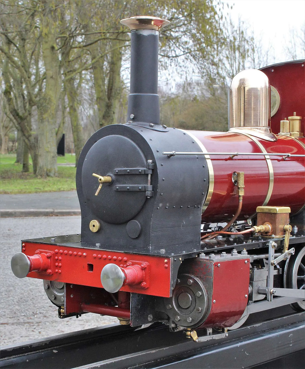 5 inch gauge Polly II 0-4-0 with tender