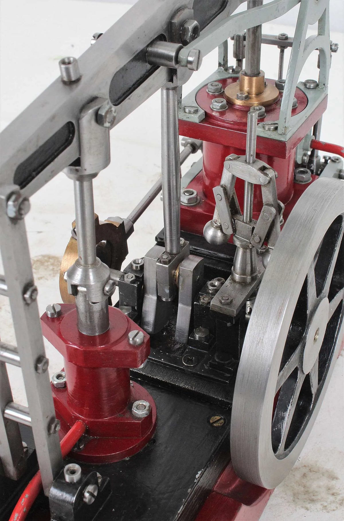 Small half beam engine