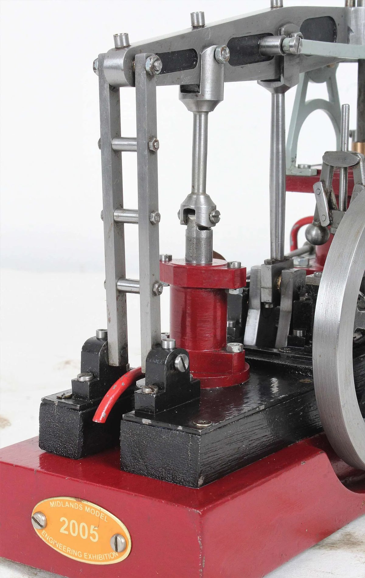 Small half beam engine
