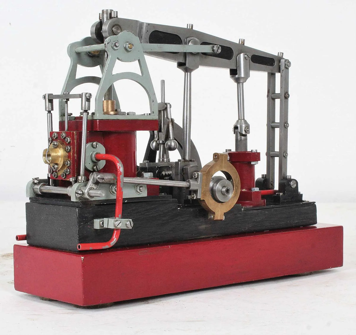 Small half beam engine