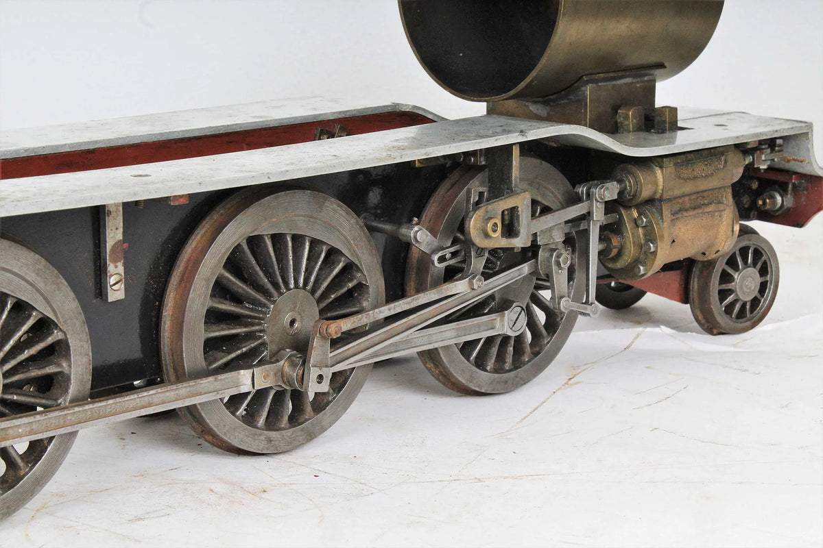 2 1/2 inch gauge V2 Green Arrow chassis/tender