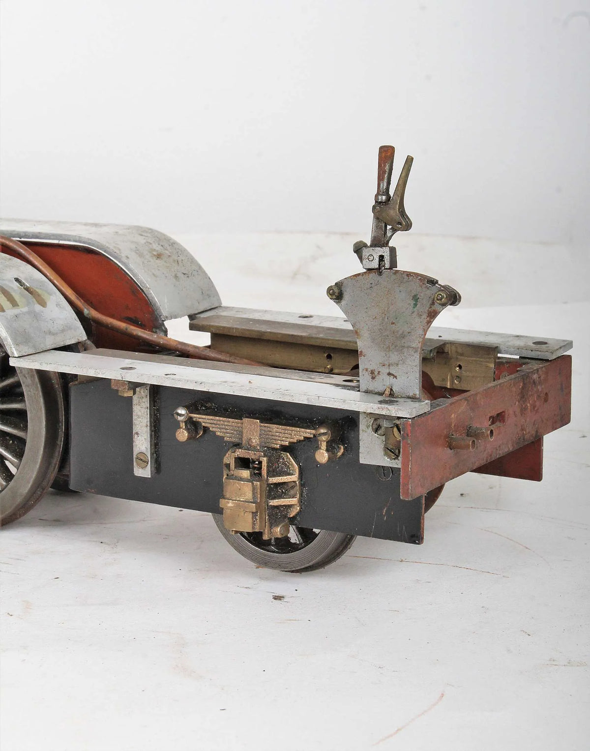 2 1/2 inch gauge V2 Green Arrow chassis/tender