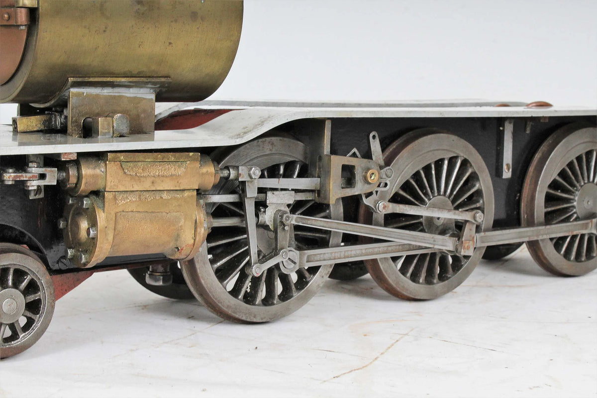 2 1/2 inch gauge V2 Green Arrow chassis/tender