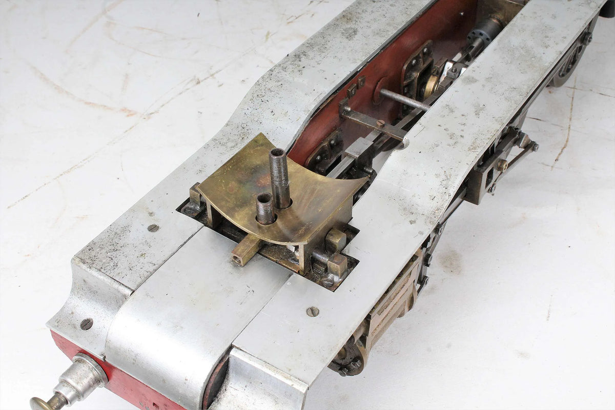 2 1/2 inch gauge V2 Green Arrow chassis/tender