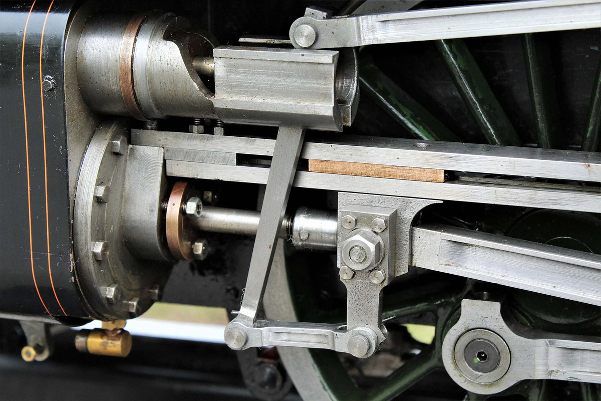 5 inch gauge LNER V2 "The Green Howard"