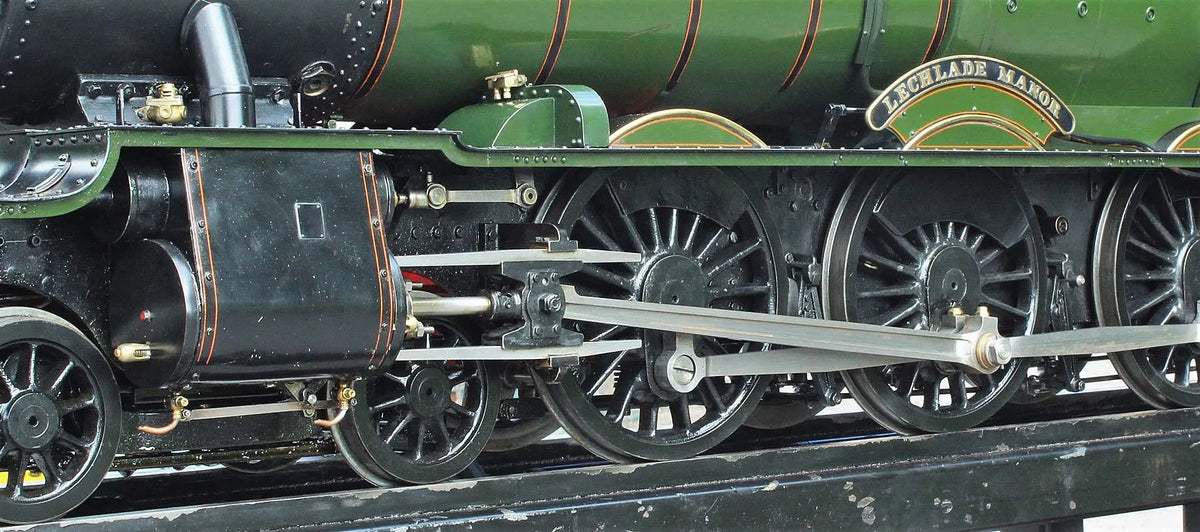 5 inch gauge GWR 4-6-0 No.7825 "Lechlade Manor"