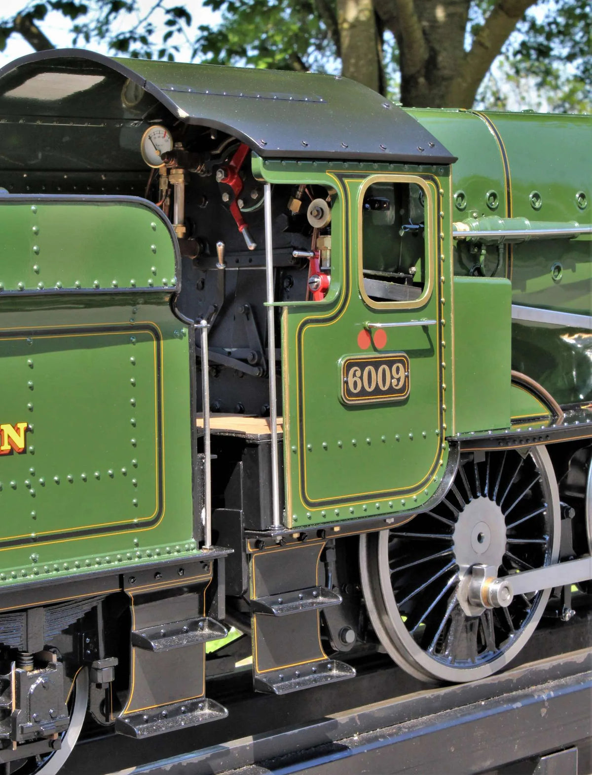 5 inch gauge GWR 4-6-0 No.6009 "King Charles II"