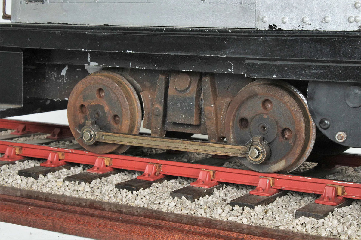 5 inch gauge Maxitrak "Simplicity II" 0-4-0 battery electric