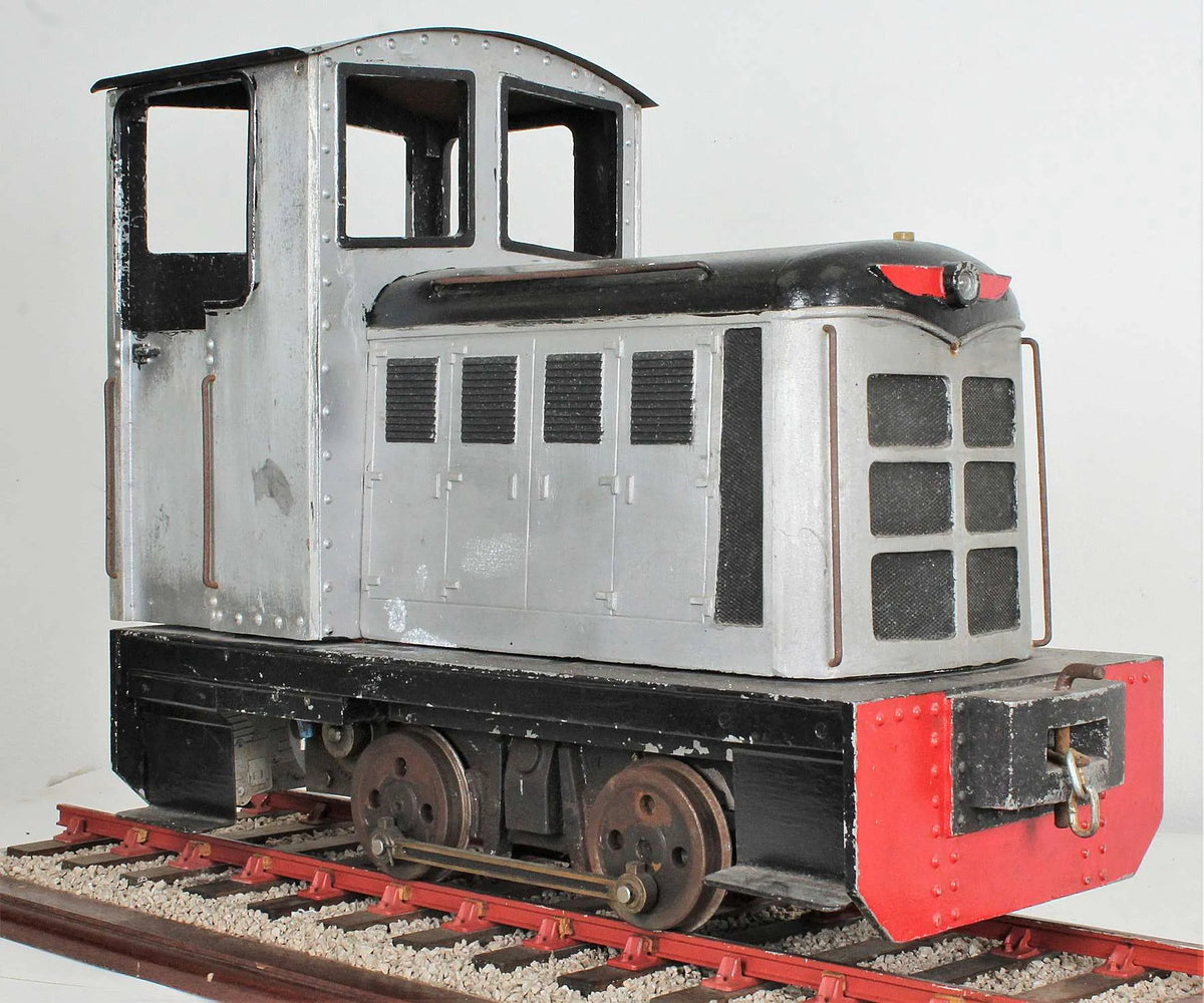 5 inch gauge Maxitrak "Simplicity II" 0-4-0 battery electric