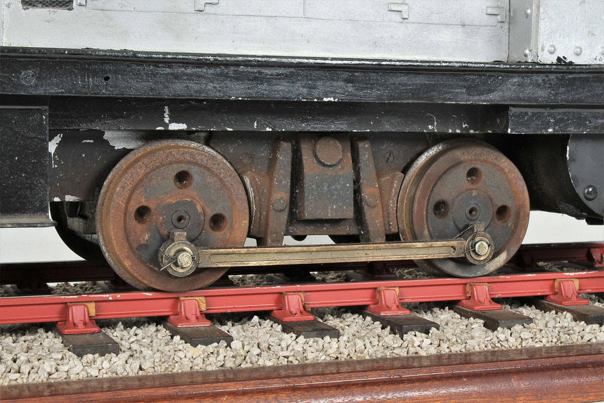 5 inch gauge Maxitrak "Simplicity II" 0-4-0 battery electric