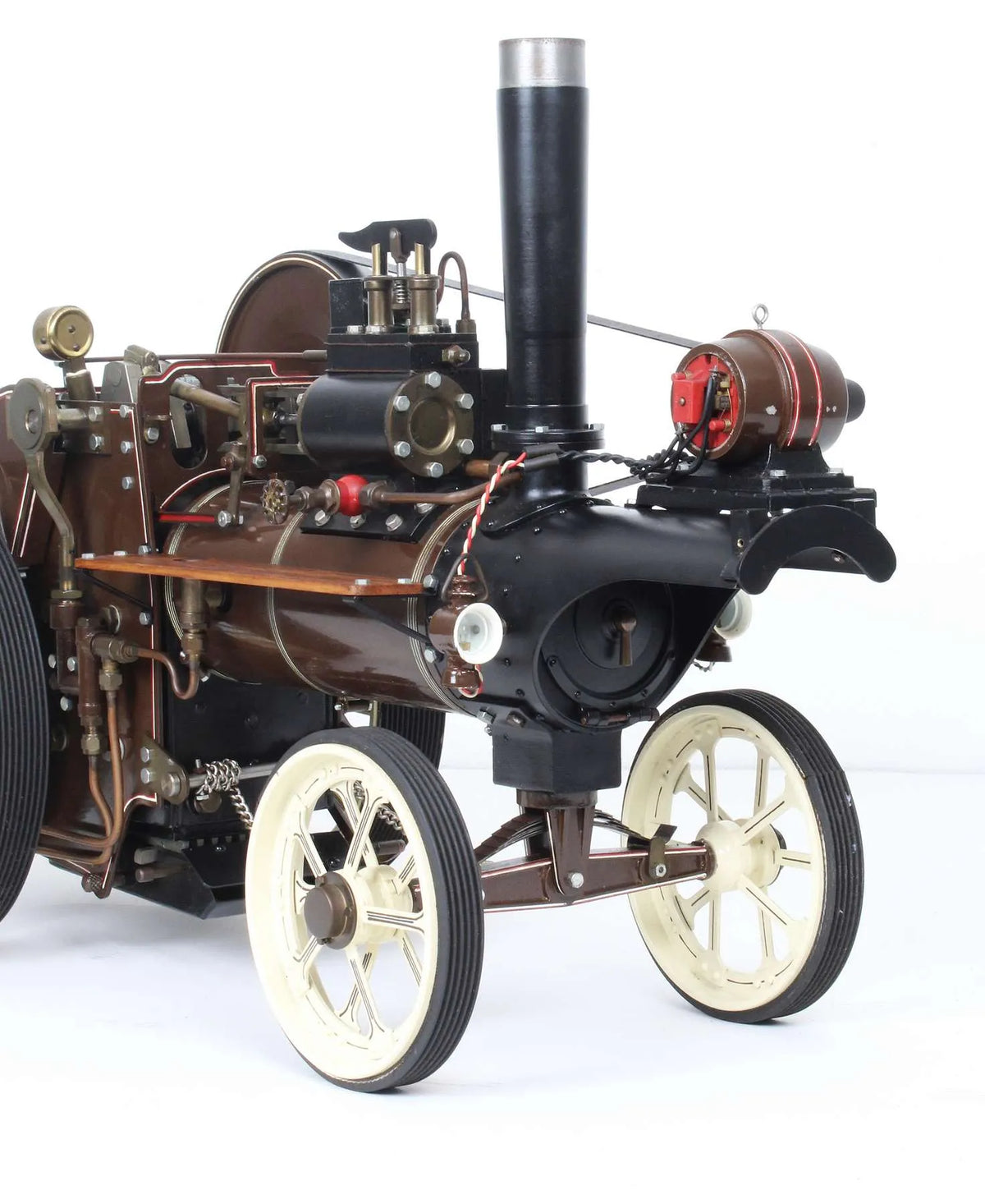 1 inch scale Maxwell Hemmens Showmans tractor