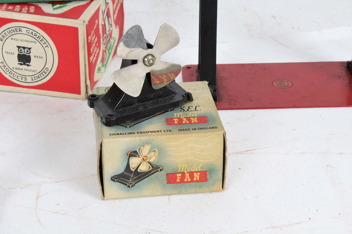 SEL "Junior" stationary engine and accessories