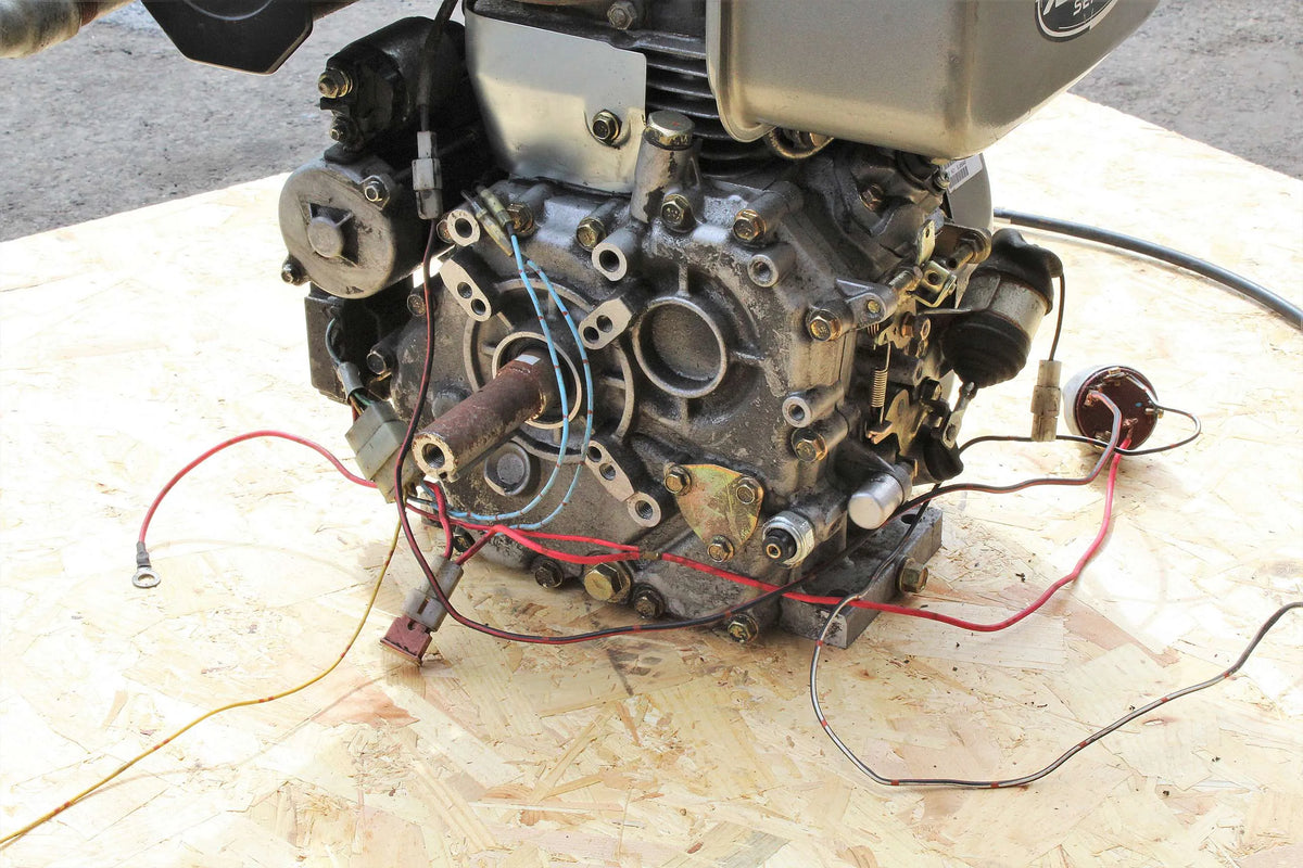 Single cylinder diesel engine