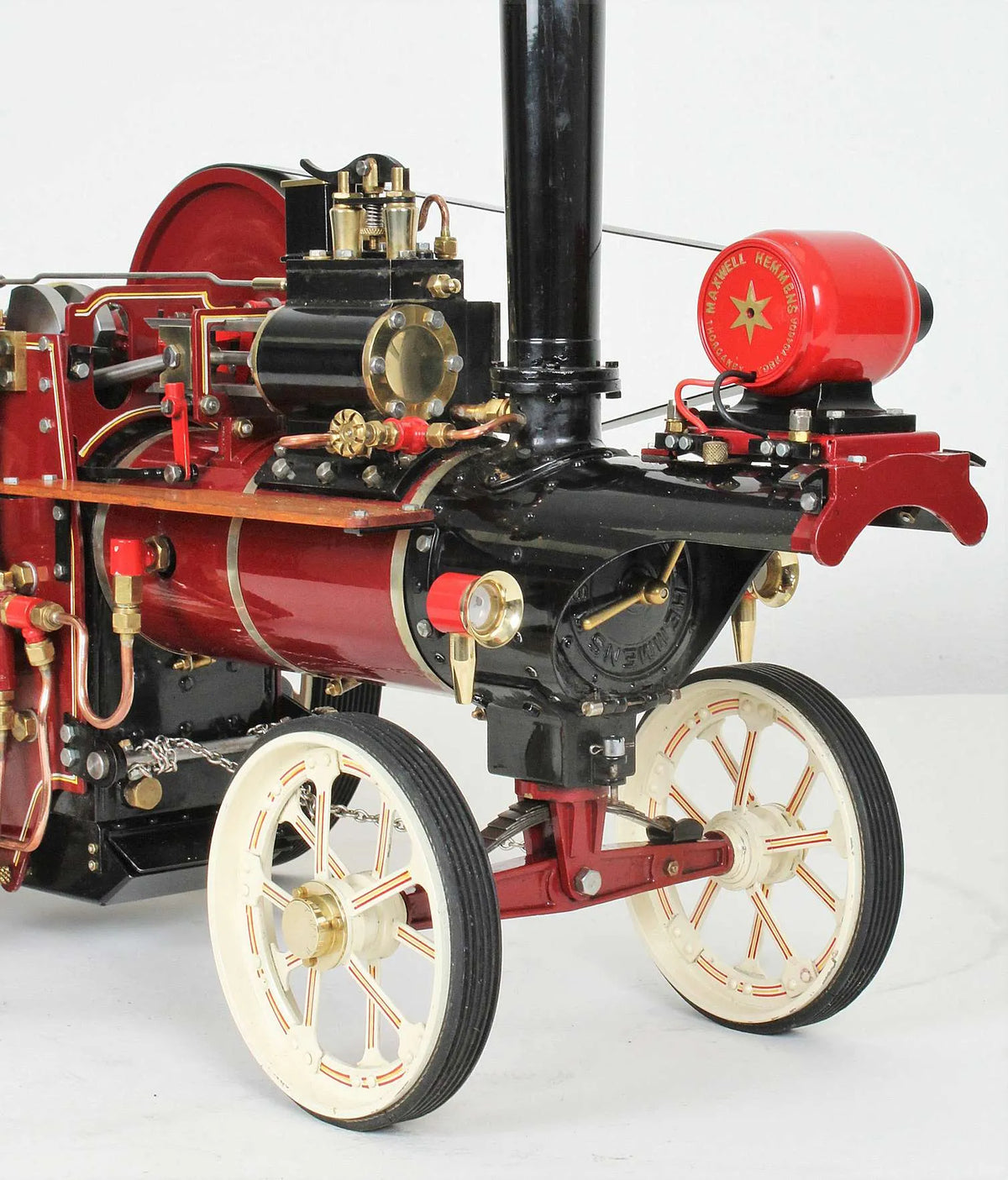 Maxwell Hemmens Showmans tractor with organ