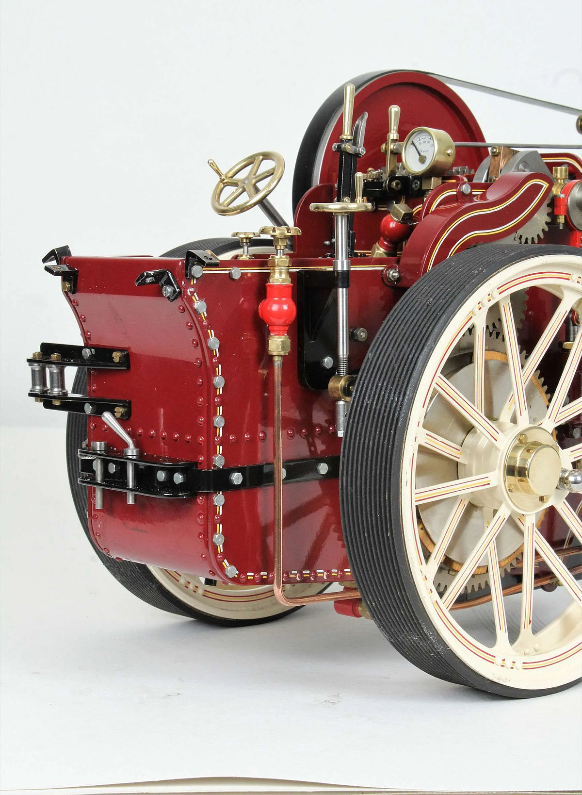 Maxwell Hemmens Showmans tractor with organ