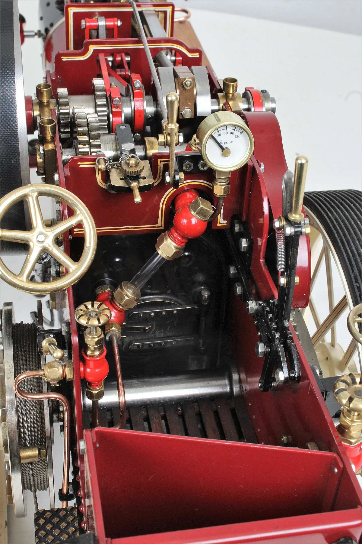 Maxwell Hemmens Showmans tractor with organ