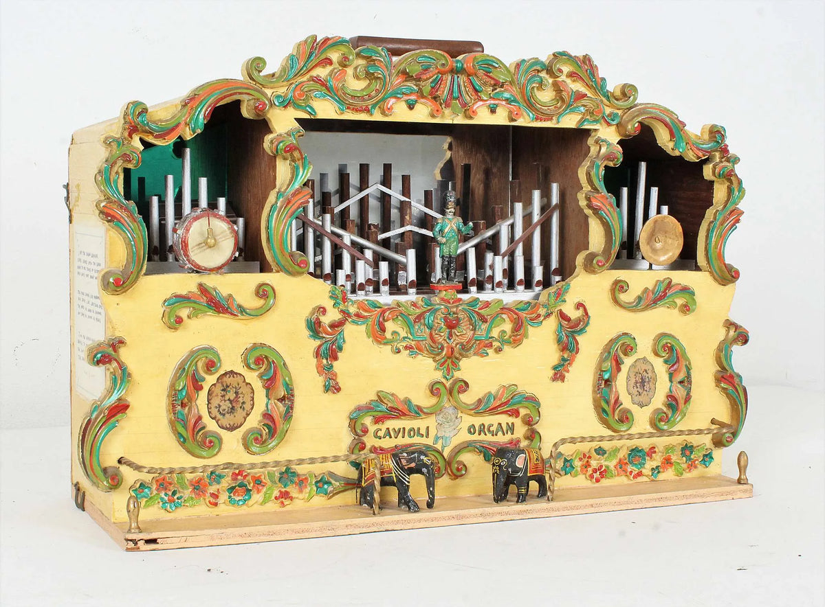 Maxwell Hemmens Showmans tractor with organ