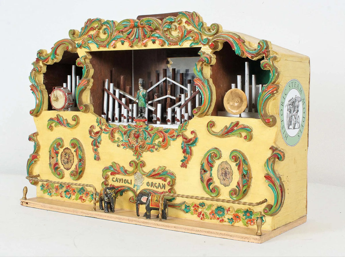 Maxwell Hemmens Showmans tractor with organ
