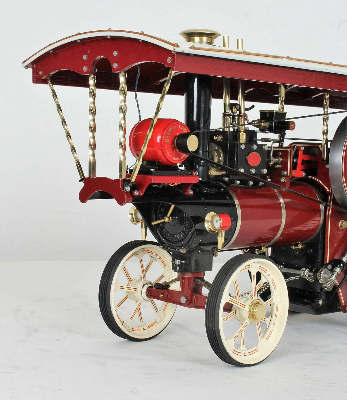 Maxwell Hemmens Showmans tractor with organ