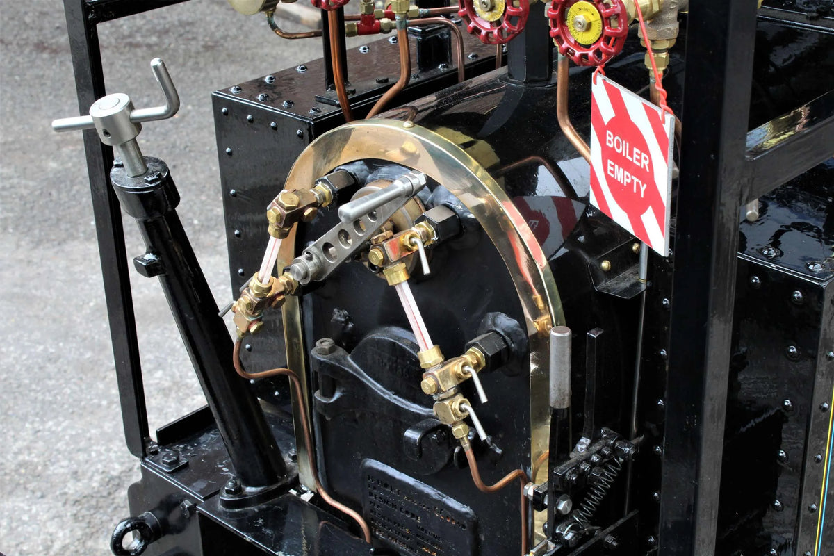 7 1/4 inch gauge "Romulus" 0-6-0 with tender