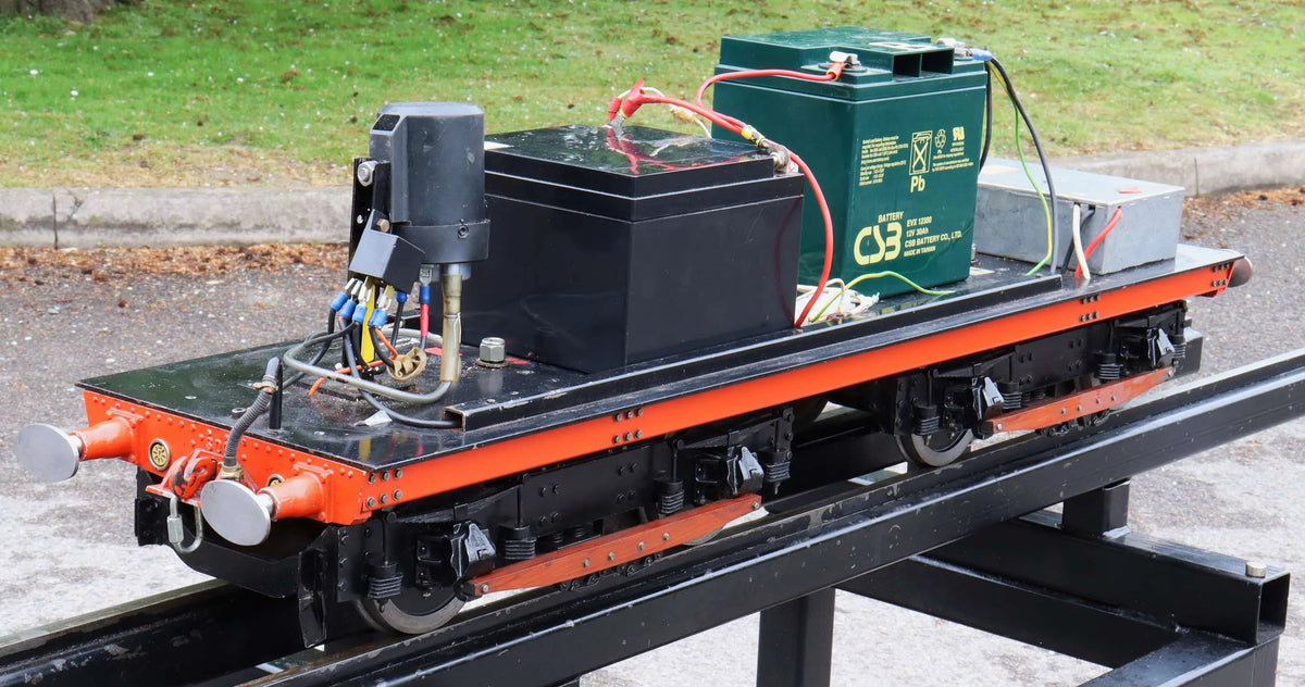 5 inch gauge London Transport Metropolitan battery-electric