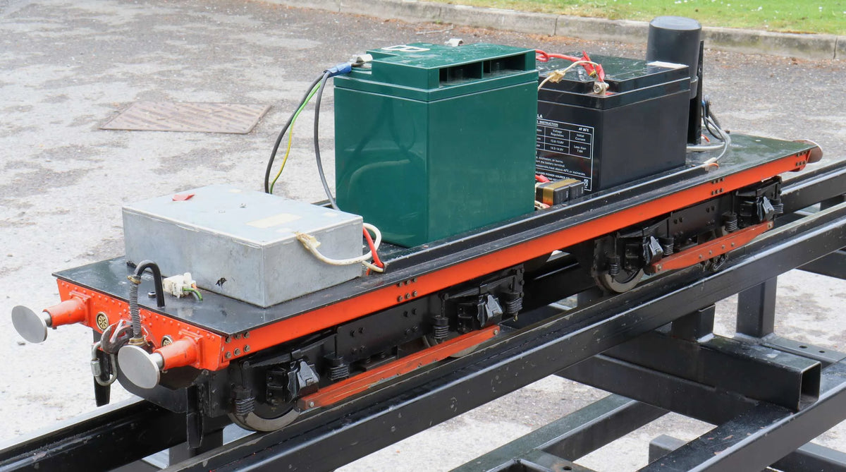 5 inch gauge London Transport Metropolitan battery-electric