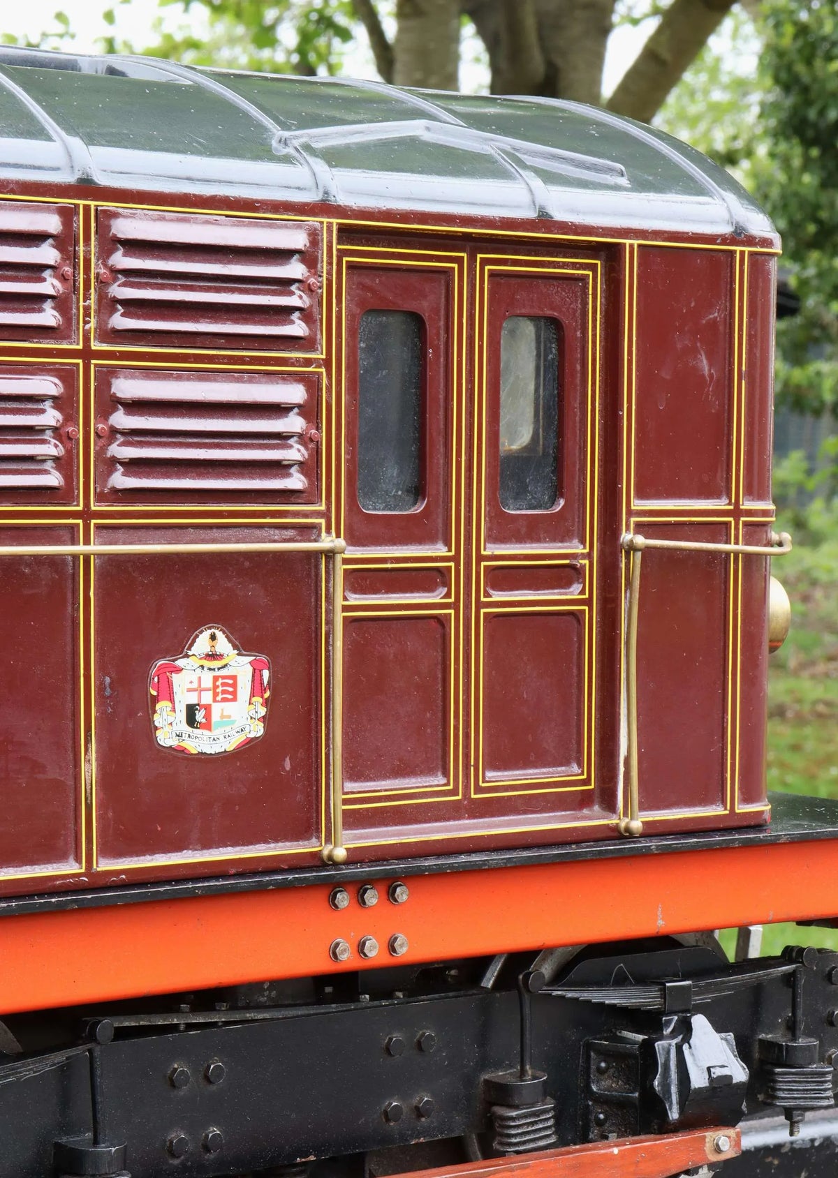 5 inch gauge London Transport Metropolitan battery-electric