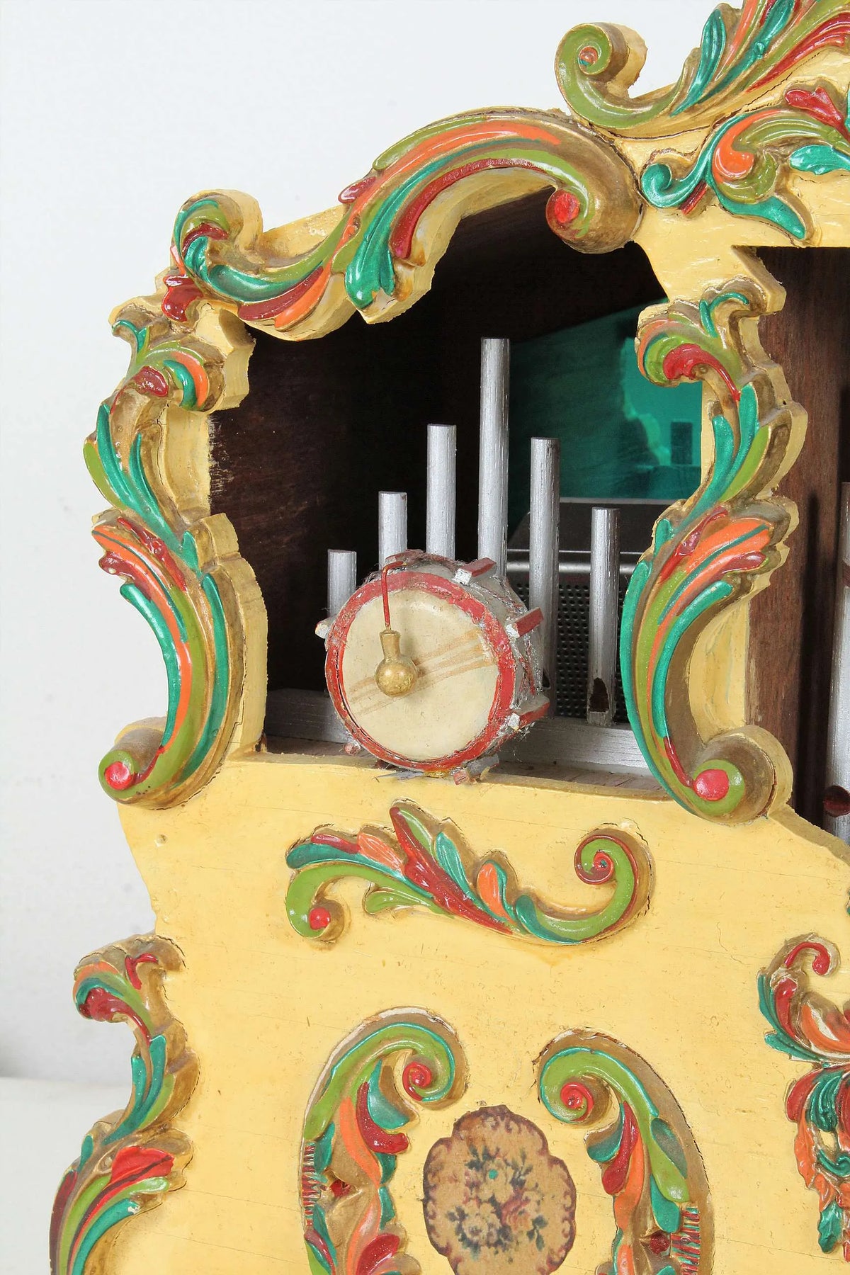 Model fairground organ