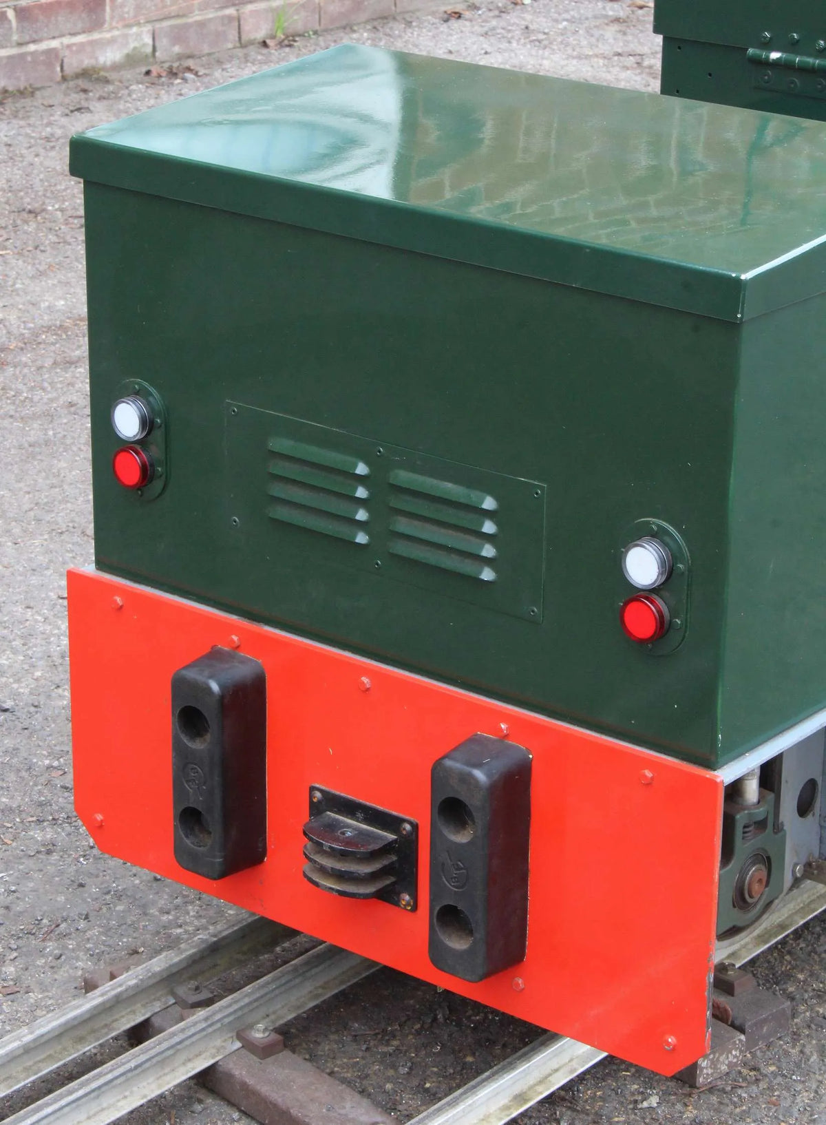 7 1/4 inch narrow gauge battery-electric