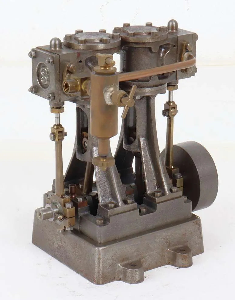 Stuart Double Ten engine with displacement lubricator