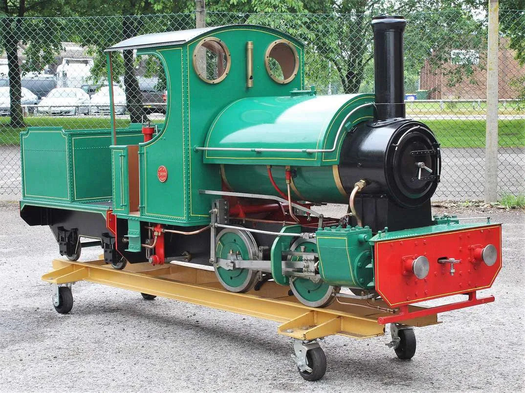 10 1/4 inch gauge "Sweet Pea" 0-4-0ST with tender