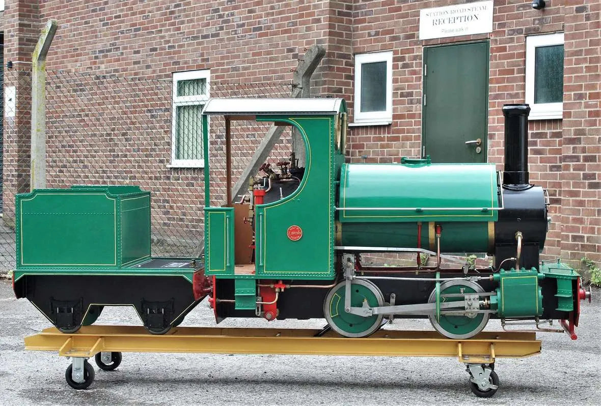 10 1/4 inch gauge "Sweet Pea" 0-4-0ST with tender