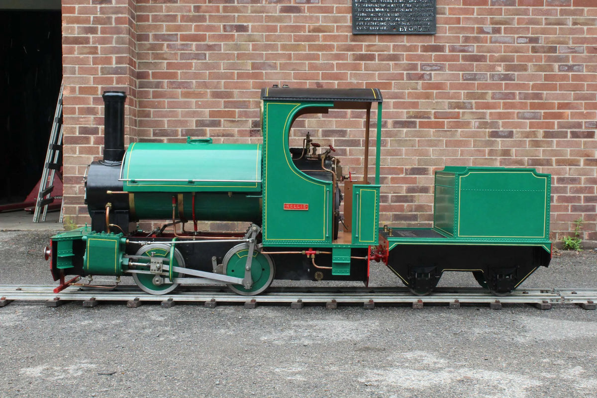 10 1/4 inch gauge "Sweet Pea" 0-4-0ST with tender