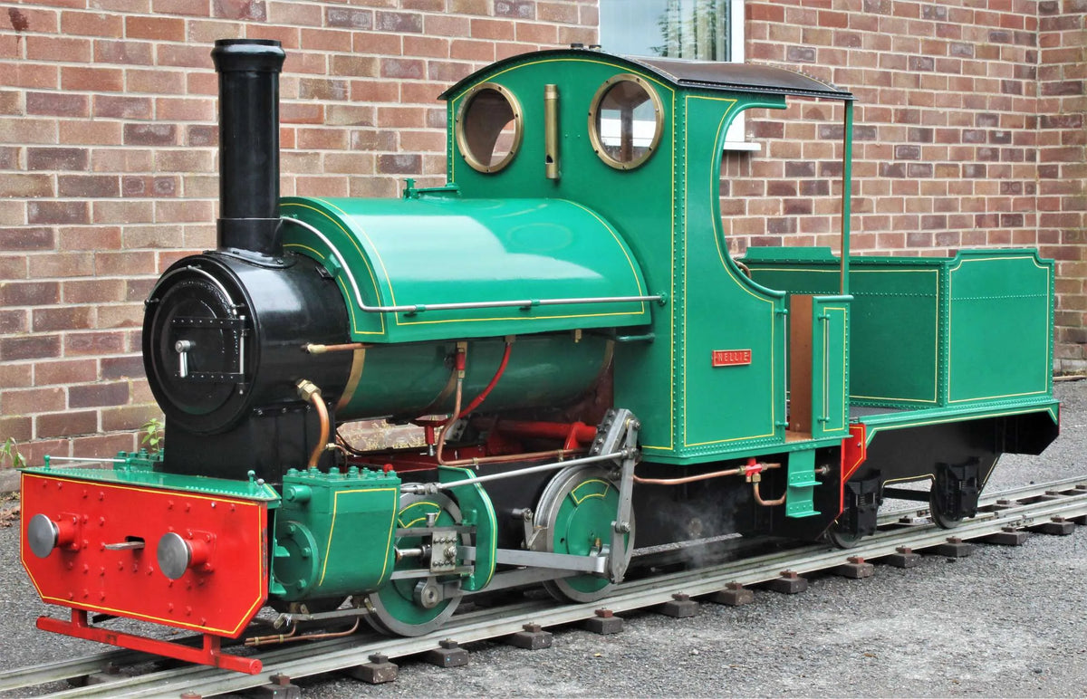 10 1/4 inch gauge "Sweet Pea" 0-4-0ST with tender