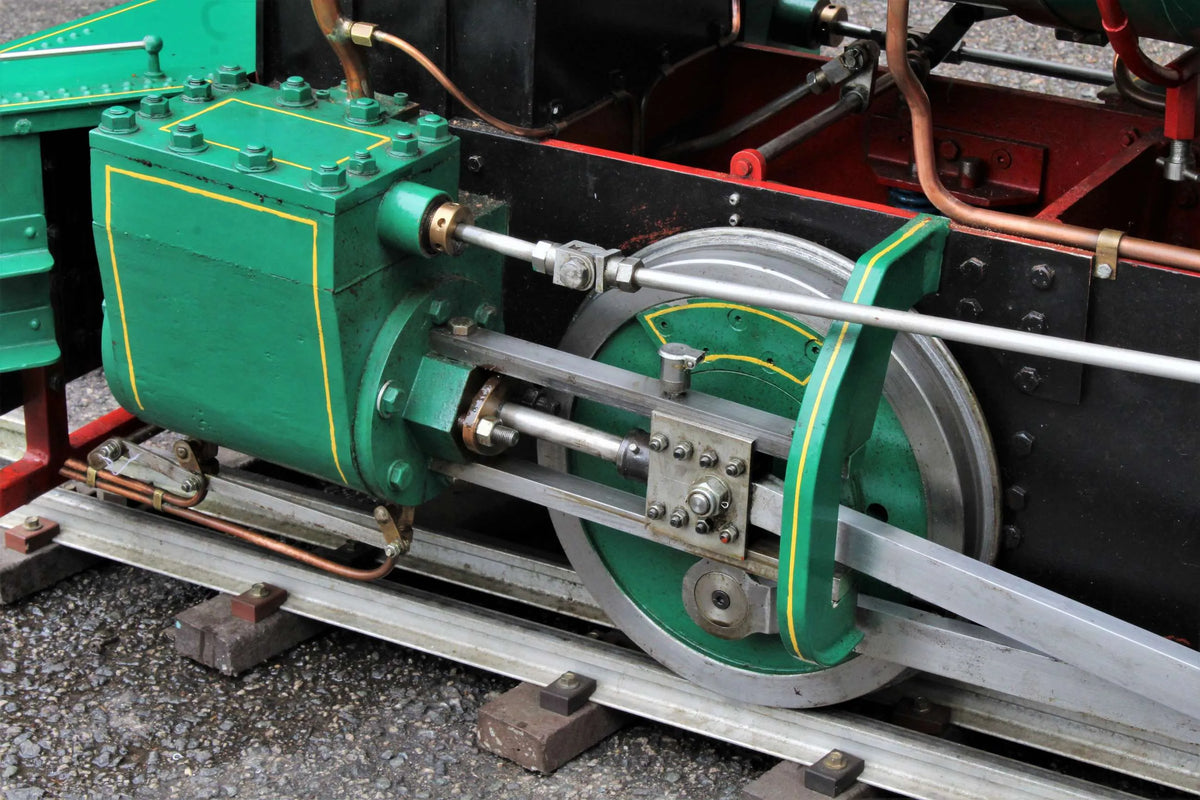 10 1/4 inch gauge "Sweet Pea" 0-4-0ST with tender