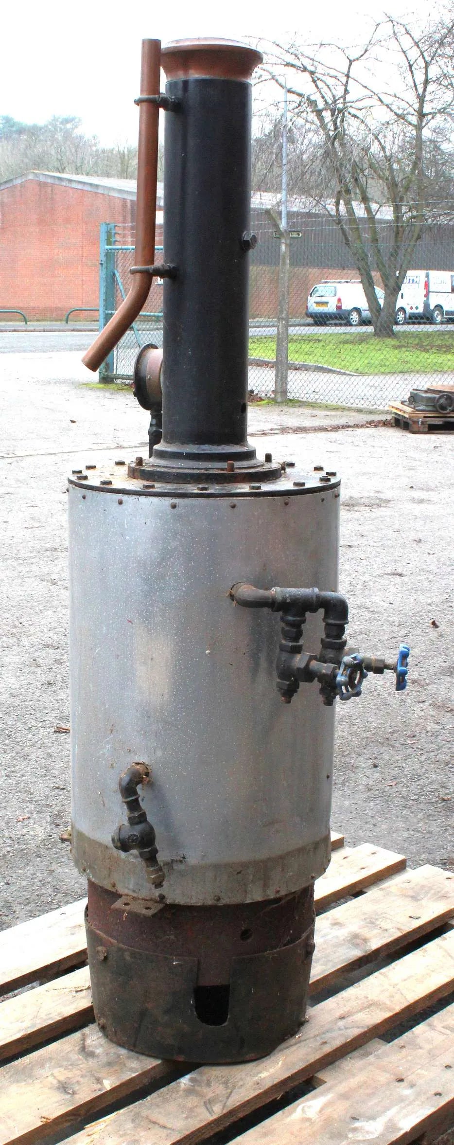 Large vertical multi-tube gas-fired boiler