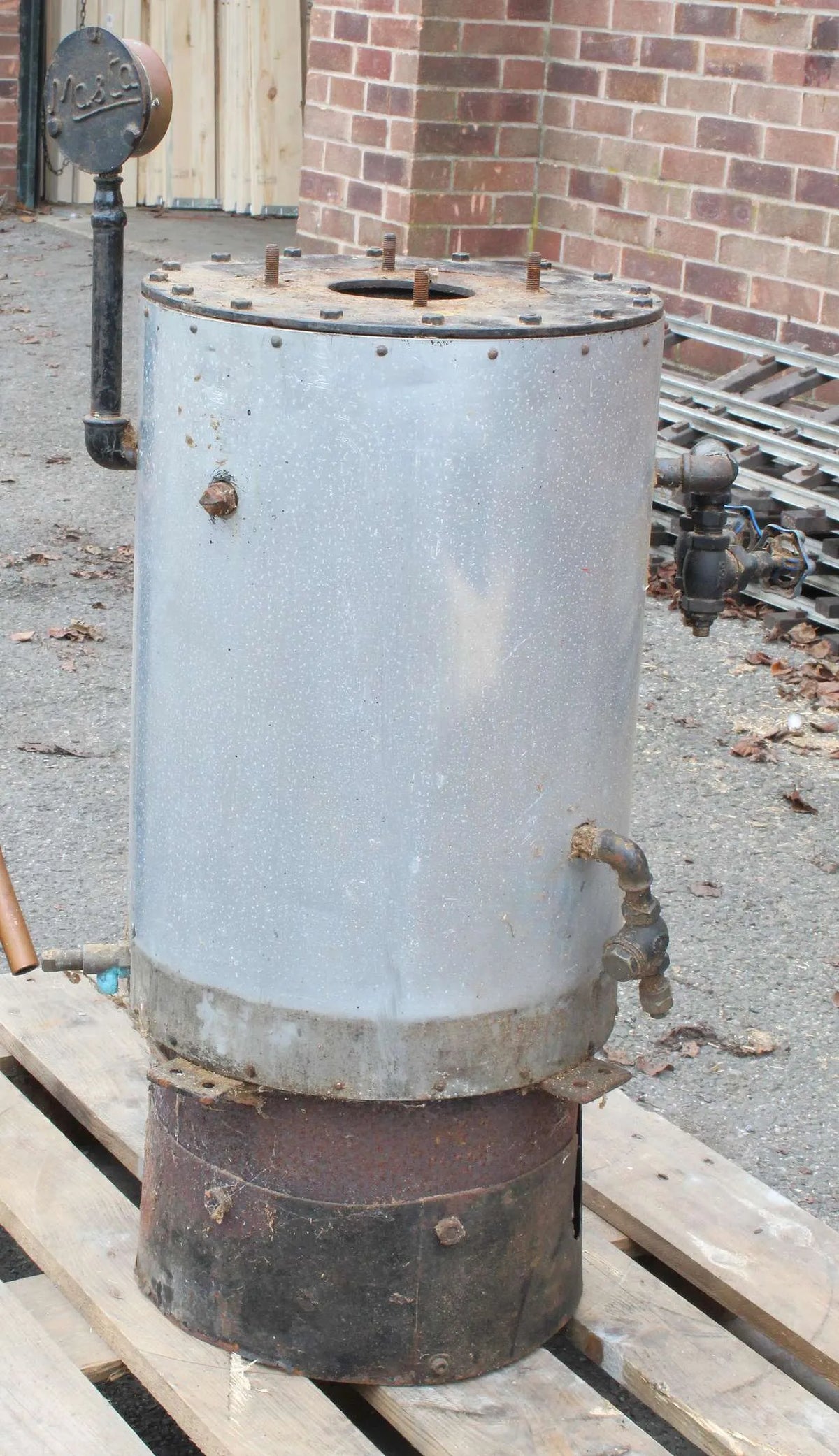 Large vertical multi-tube gas-fired boiler