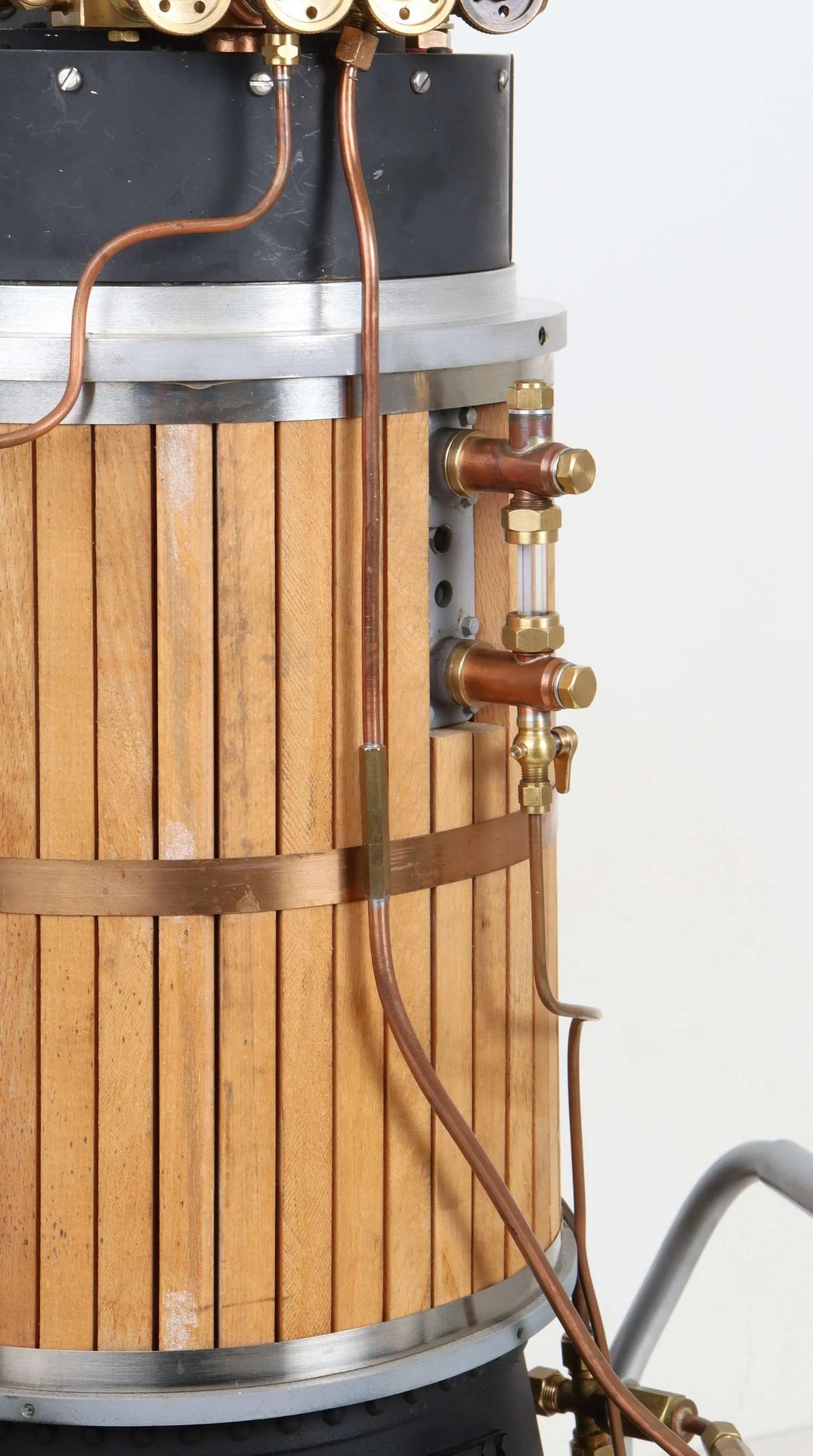 Vertical boiler with injector test rig