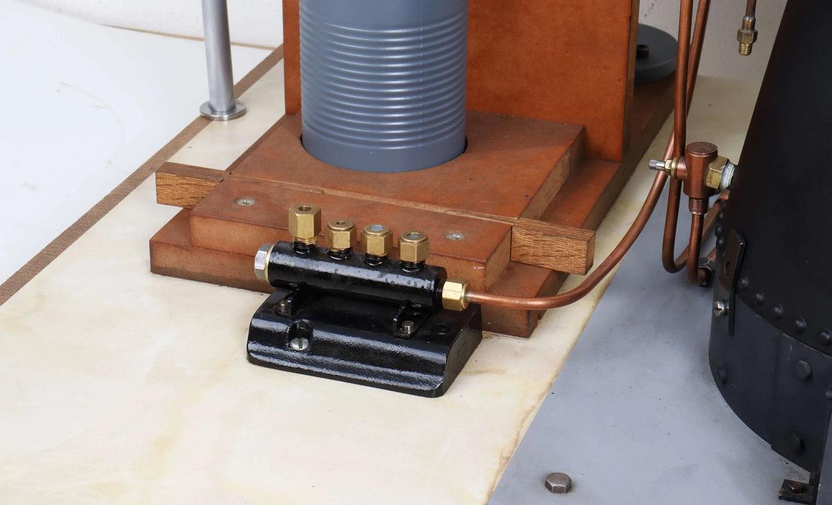 Vertical boiler with injector test rig