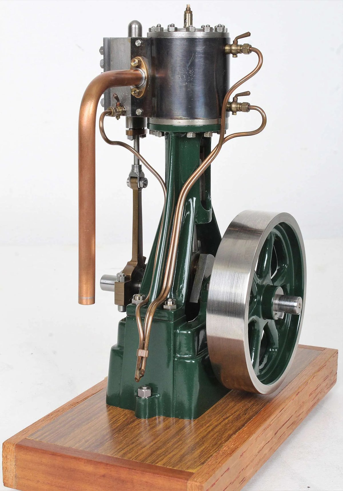 Stuart 7A vertical engine