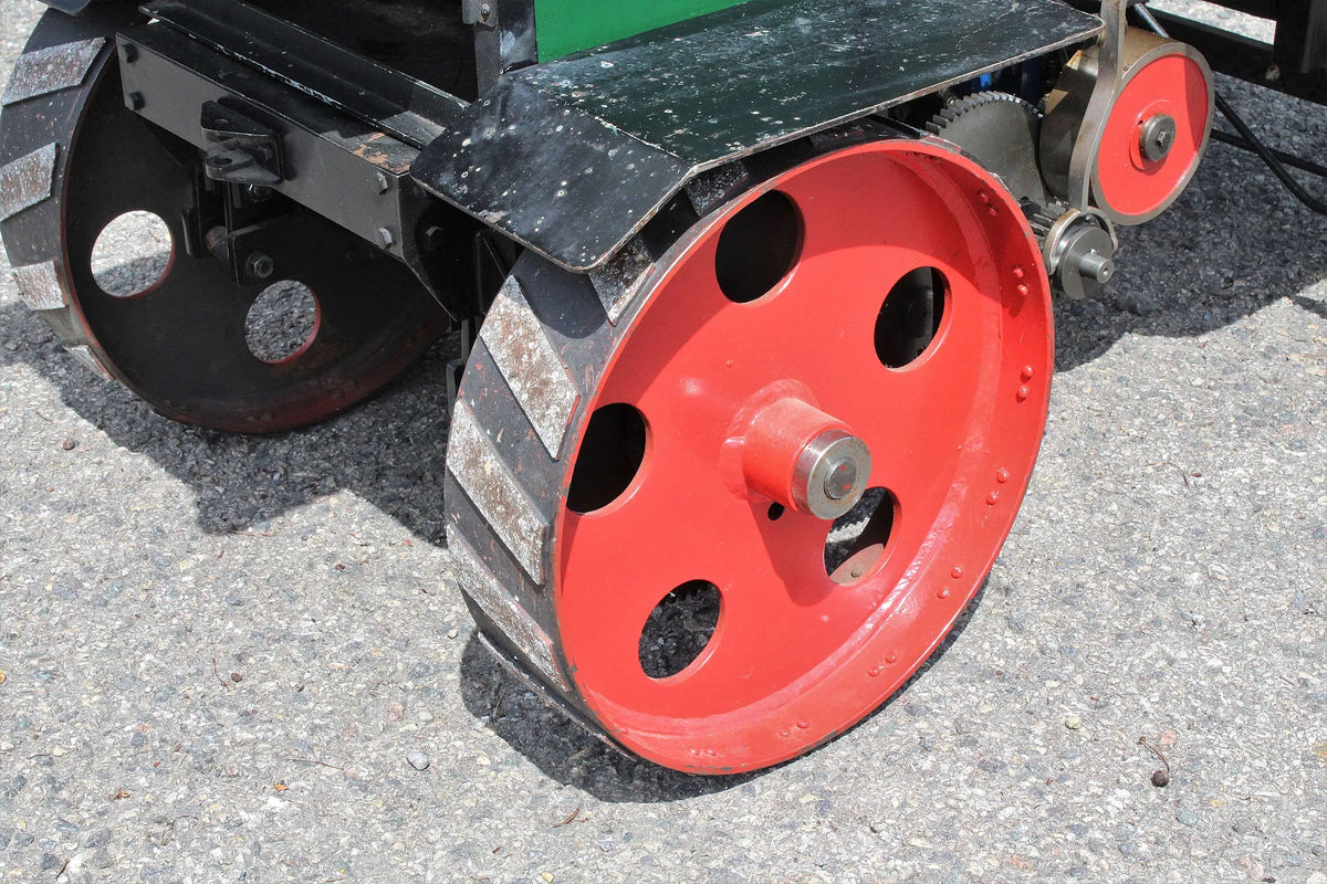 3 inch scale Suffolk dredging tractor