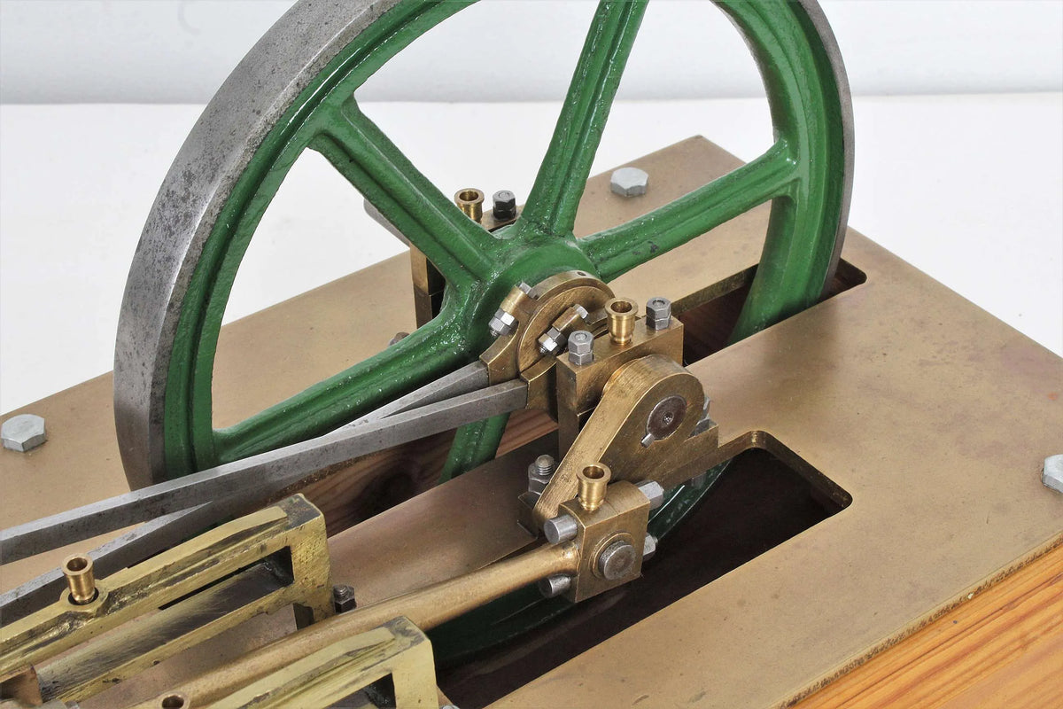 Horizontal mill engine