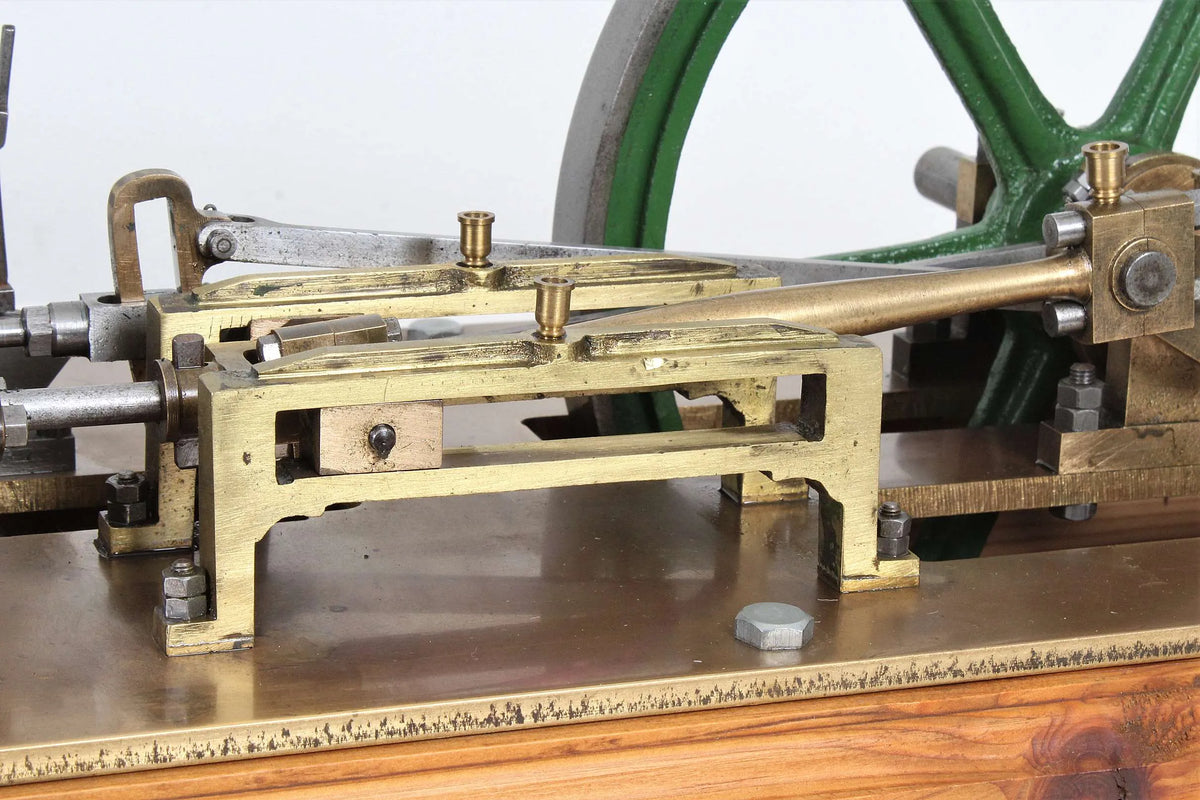 Horizontal mill engine