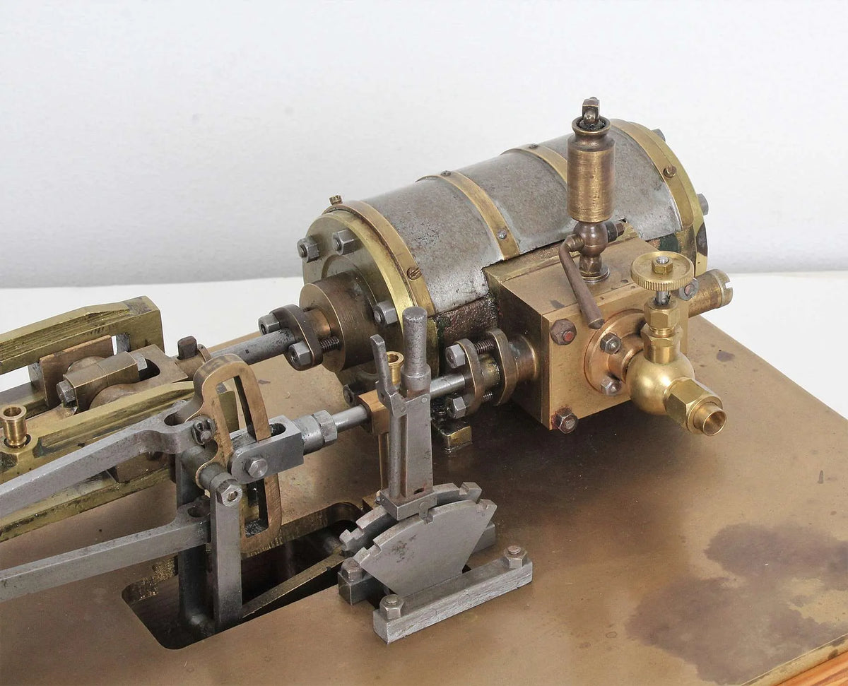 Horizontal mill engine