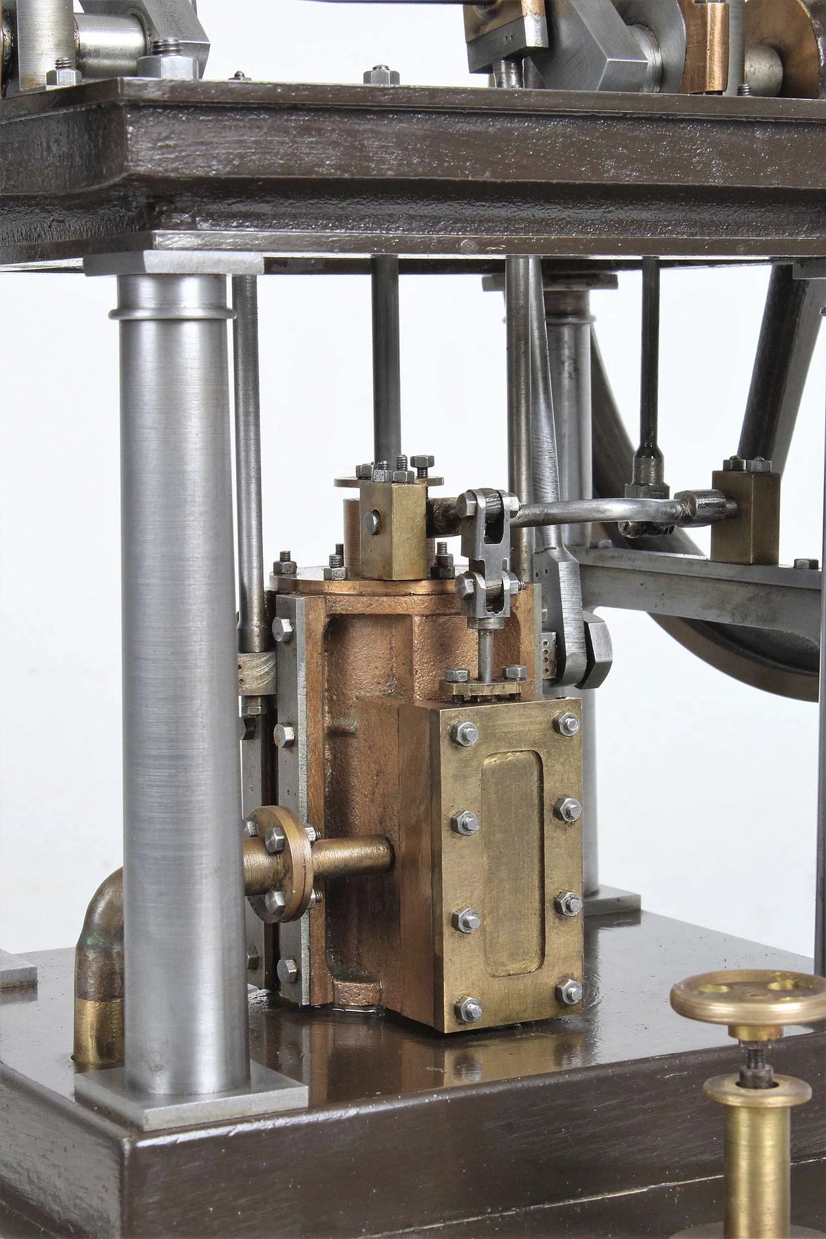 Overhead crank engine