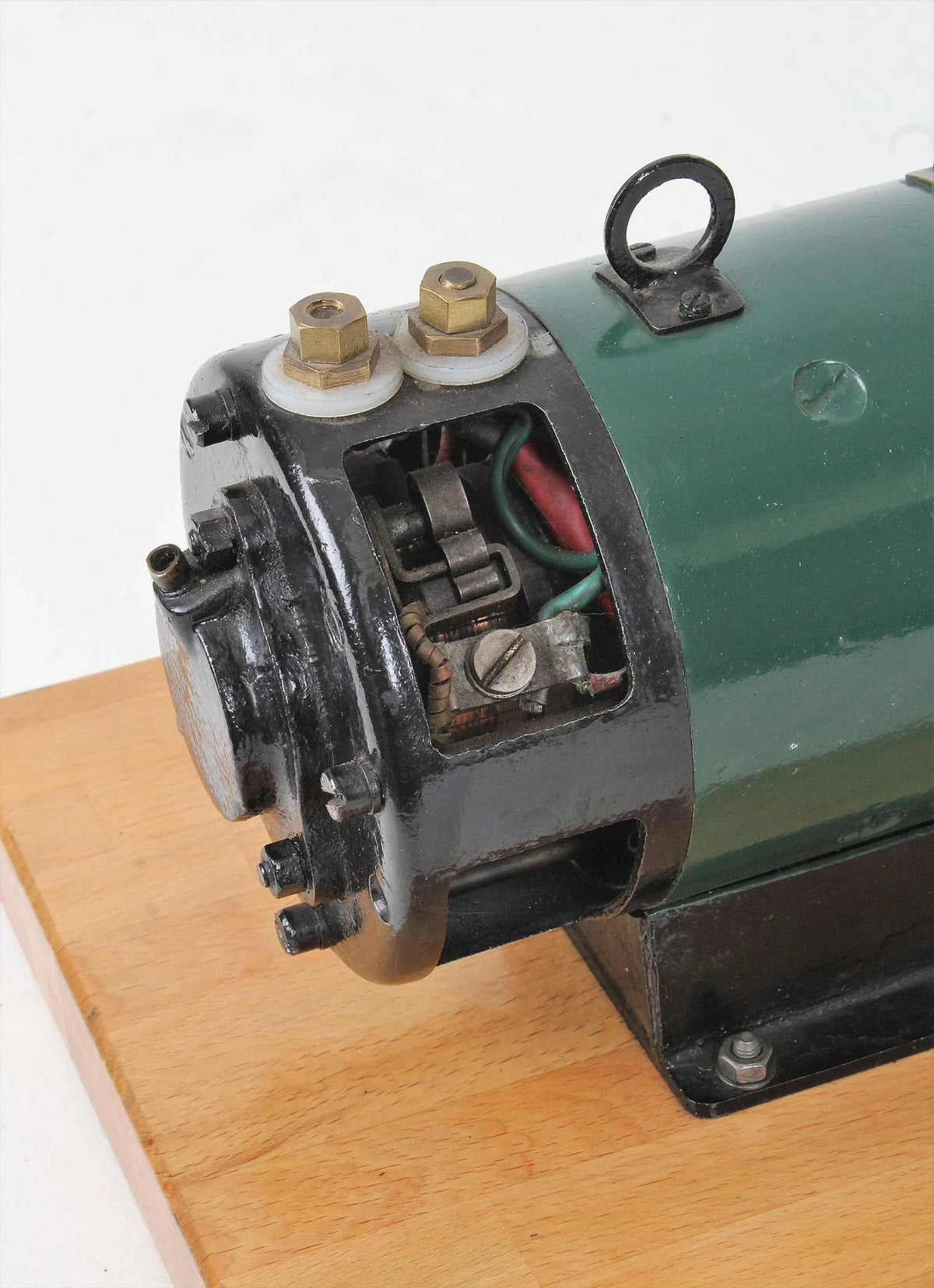 Single cylinder steam generating set