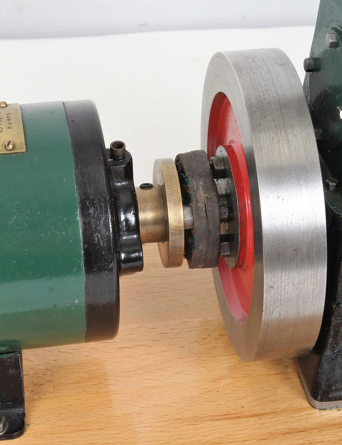 Single cylinder steam generating set